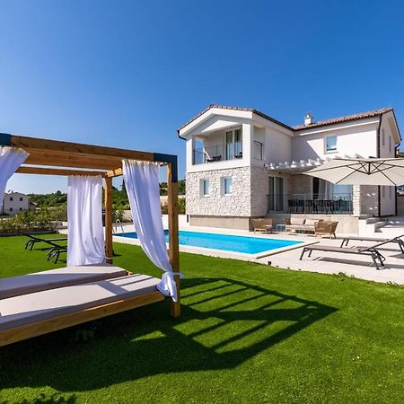 Diminici Villas Bagian luar foto